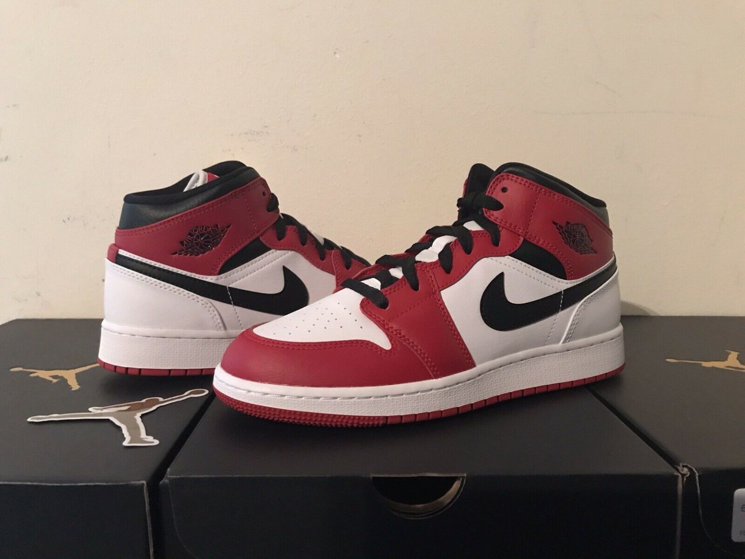 Jordan 1 Mid Chicago 2020 Gs For Sale - Kicks Collector