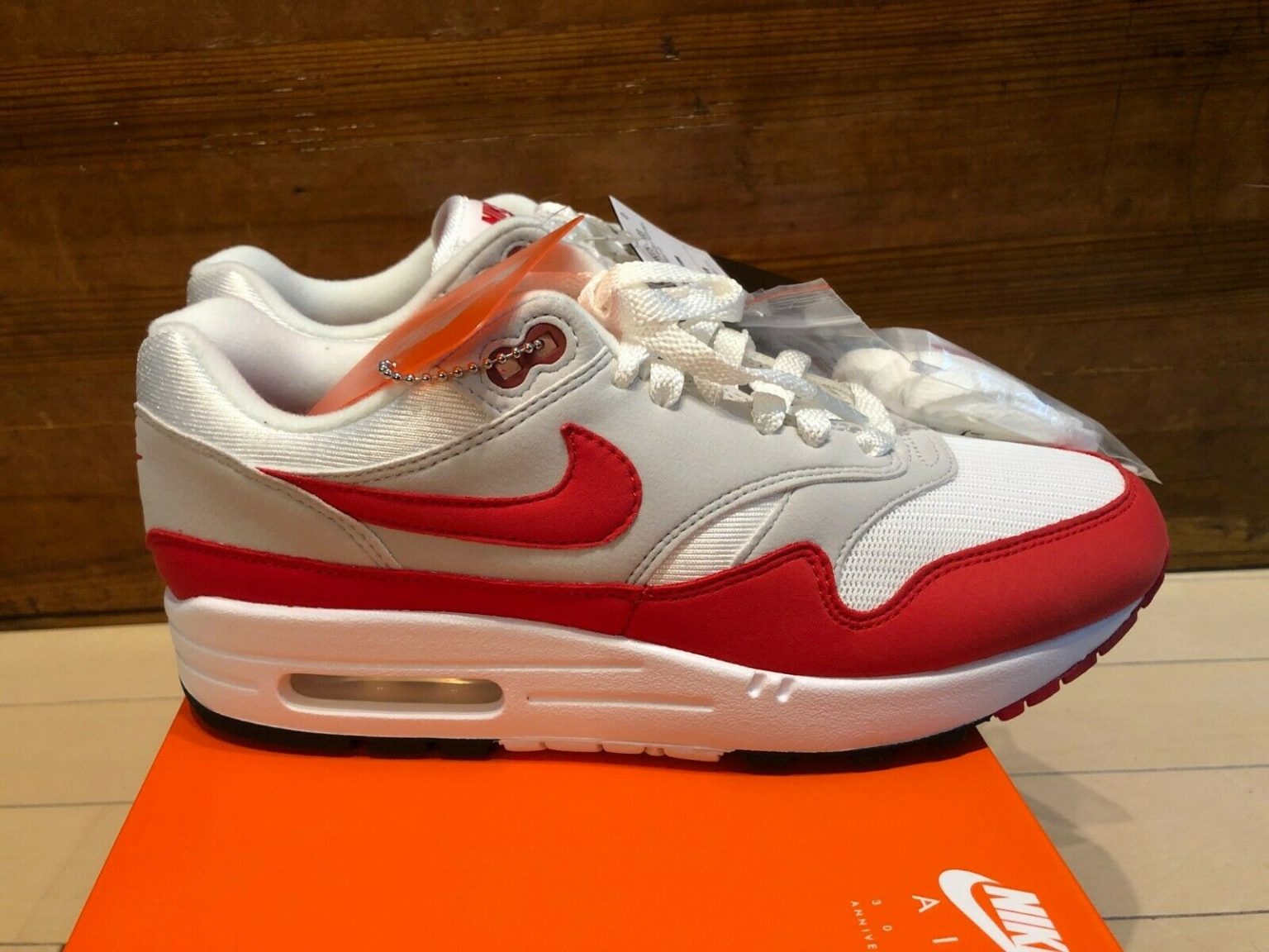 restock air max 1
